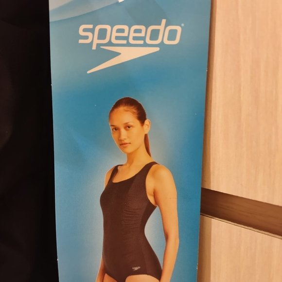 SPEEDO Women One Piece Swimsuit, Shirred Sides Moderate Cut - Picture 7 of 9